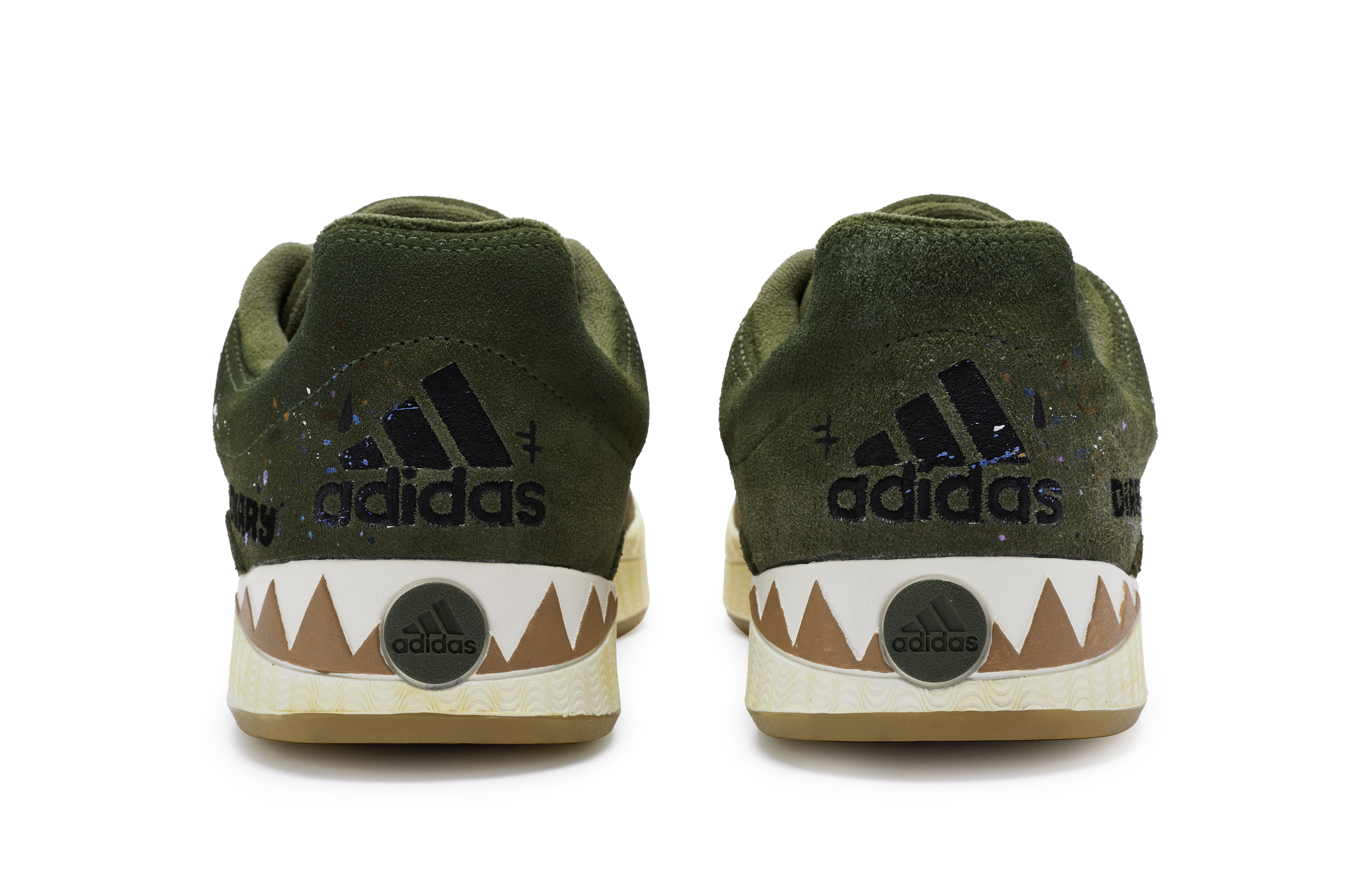 Shop 【定制鞋款】阿迪达斯 Originals Adimatic '鲨鱼面包 - 米白棕绿' GY2091(Team80-男女同款阴天提案)