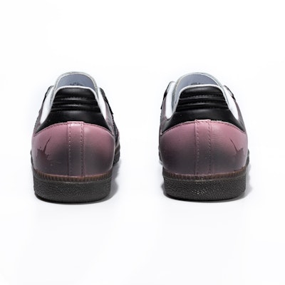 아디다스 삼바 OG '블랙베리 핑크' 커스텀 슈즈 B75806(team246-女款酒渍黑莓S-BOX) Shop 아디다스 삼바 OG '블랙베리 핑크' 커스텀 슈즈 B75806(team246-女款酒渍黑莓S-BOX)