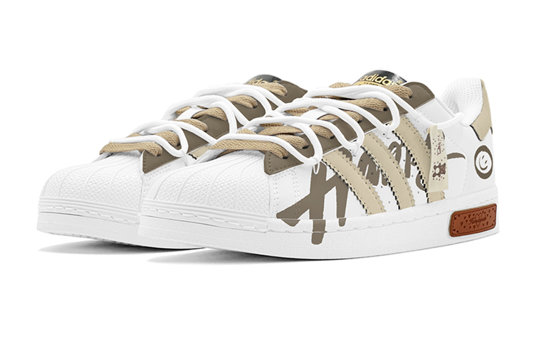 Shop [定制鞋款] adidas Originals Superstar '农历新年微笑棕色' EG4958(TeamS-快乐笑脸S-BOX)