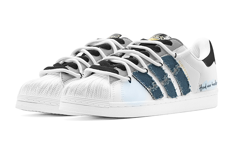 Shop 【訂製運動鞋】adidas originals SUPERSTAR 街頭風格 解構風 牛仔布 特製鞋盒 防滑 低筒 滑板鞋 男女款 藍白