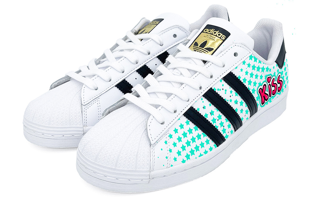 Shop [Kasut Custom] adidas Originals Superstar 'Green Star Kiss' EG4958(Team2-绿色星星Kiss)