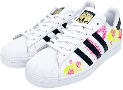 【訂製球鞋】 adidas originals Superstar 貝殼頭 撞色愛心塗鴉 低筒 板鞋 男女款 粉綠色 Shop 【訂製球鞋】 adidas originals Superstar 貝殼頭 撞色愛心塗鴉 低筒 板鞋 男女款 粉綠色