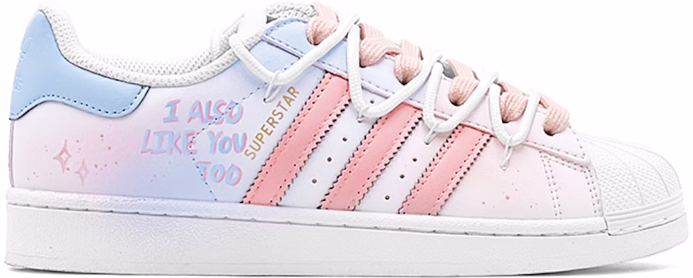【訂製球鞋】 adidas originals SUPERSTAR 雙節禮餚 幻彩蝴蝶 特殊鞋盒 鴛鴦配色設計 低筒 板鞋 男女同款 粉藍 Lookbook 【訂製球鞋】 adidas originals SUPERSTAR 雙節禮餚 幻彩蝴蝶 特殊鞋盒 鴛鴦配色設計 低筒 板鞋 男女同款 粉藍