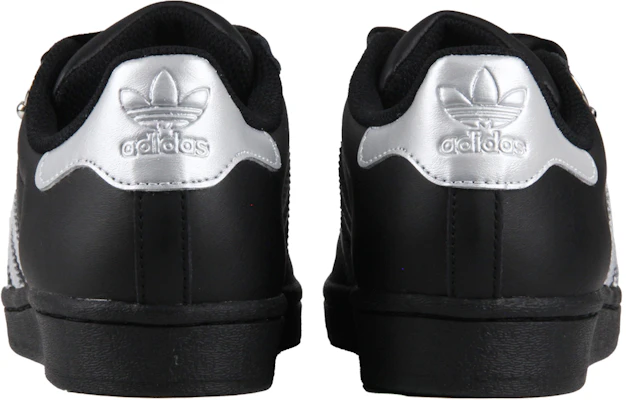 【客製化球鞋】 adidas originals Superstar 摩登黑銀 銀環 絲質鞋帶 無性別風格 時尚百搭與 四季款 高包覆性 輕便 低筒 運動鞋 男女皆宜 黑銀色 Details for 【客製化球鞋】 adidas originals Superstar 摩登黑銀 銀環 絲質鞋帶 無性別風格 時尚百搭與 四季款 高包覆性 輕便 低筒 運動鞋 男女皆宜 黑銀色