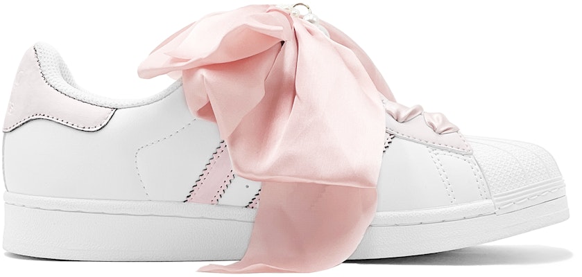 【客製化球鞋】 adidas originals Superstar 浪漫520 寶藏女孩 愛之心 可拆式蝴蝶結飾品 特製鞋盒 低筒 休閒板鞋 男女款 粉色 Lookbook 【客製化球鞋】 adidas originals Superstar 浪漫520 寶藏女孩 愛之心 可拆式蝴蝶結飾品 特製鞋盒 低筒 休閒板鞋 男女款 粉色
