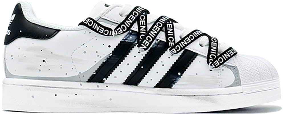 【カスタムシューズ】アディダスオリジナルス スーパースター「ストリートグラフィティ グレーホワイト」 EG4958(Team88-CRA爱情S-BOX) Order 【カスタムシューズ】アディダスオリジナルス スーパースター「ストリートグラフィティ グレーホワイト」 EG4958(Team88-CRA爱情S-BOX)