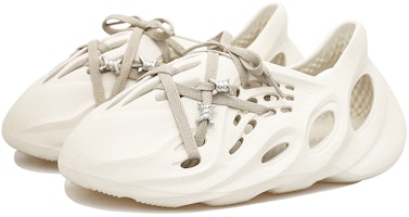 【定製球鞋】adidas originals Yeezy Foam Runner Sand 綁帶 荊棘 沙灘涼鞋 男女同款 米色 Lookbook 【定製球鞋】adidas originals Yeezy Foam Runner Sand 綁帶 荊棘 沙灘涼鞋 男女同款 米色