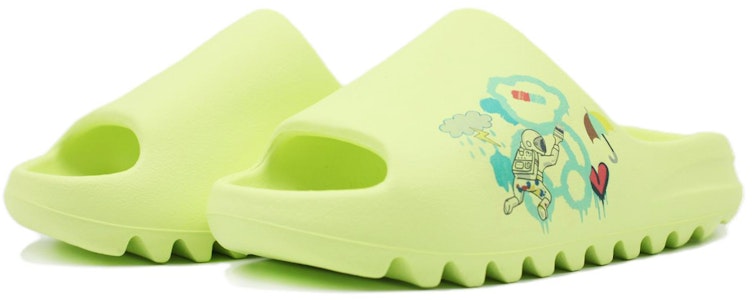 【客製球鞋】adidas originals Yeezy Slide 球場藝術家 太空塗鴉 太空人人字拖鞋 男女皆宜 蘋果綠 Shop 【客製球鞋】adidas originals Yeezy Slide 球場藝術家 太空塗鴉 太空人人字拖鞋 男女皆宜 蘋果綠
