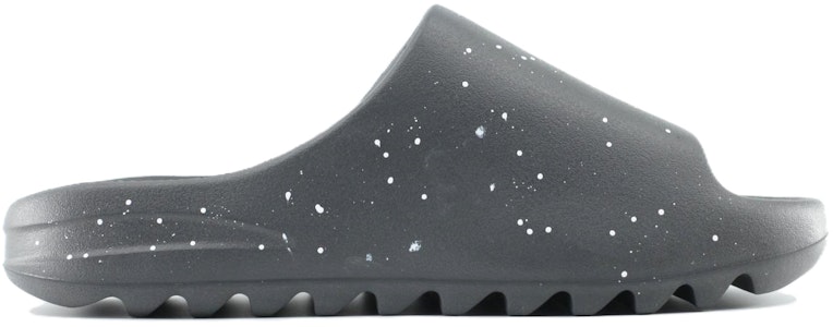 【定制鞋】阿迪达斯Yeezy拖鞋“花岗岩” ID4132(Team205-时空穿梭) Lookbook 【定制鞋】阿迪达斯Yeezy拖鞋“花岗岩” ID4132(Team205-时空穿梭)