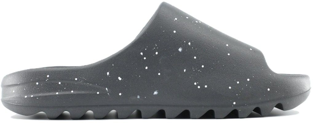 【專屬訂製球鞋】 adidas originals Yeezy Slide Granite 球場藝術家 時空旅行 星空 宇宙 經典百搭 EVA一字拖鞋 男女皆宜 深灰色 Lookbook 【專屬訂製球鞋】 adidas originals Yeezy Slide Granite 球場藝術家 時空旅行 星空 宇宙 經典百搭 EVA一字拖鞋 男女皆宜 深灰色