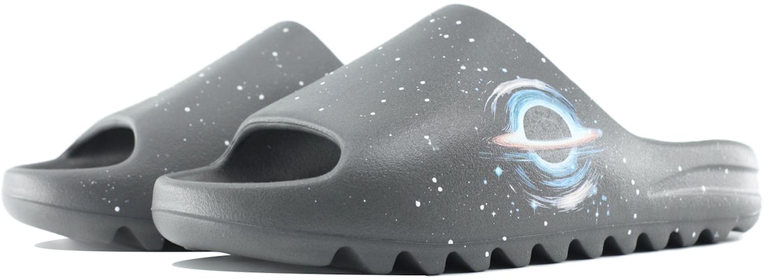 【專屬訂製球鞋】 adidas originals Yeezy Slide Granite 球場藝術家 時空旅行 星空 宇宙 經典百搭 EVA一字拖鞋 男女皆宜 深灰色 Shop 【專屬訂製球鞋】 adidas originals Yeezy Slide Granite 球場藝術家 時空旅行 星空 宇宙 經典百搭 EVA一字拖鞋 男女皆宜 深灰色