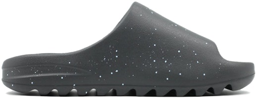 【訂製球鞋】 adidas originals Yeezy Slide 球場藝術家 冰雪玫瑰 潑墨 經典百搭一字拖鞋 男女款 深灰 Lookbook 【訂製球鞋】 adidas originals Yeezy Slide 球場藝術家 冰雪玫瑰 潑墨 經典百搭一字拖鞋 男女款 深灰