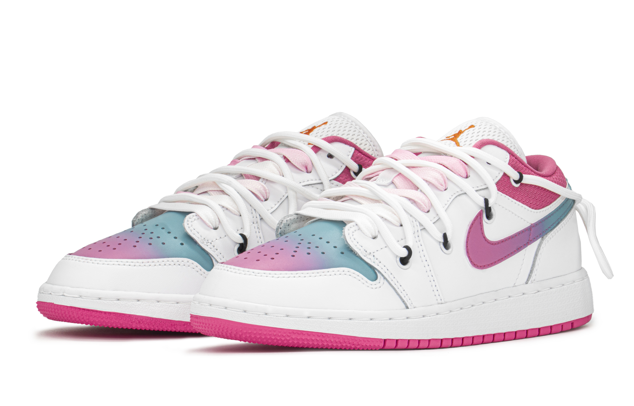 Lookbook 【訂製籃球鞋】 Jordan Air Jordan 1 棉花糖漸變 極簡 高級感 復古籃球鞋 GS 藍粉