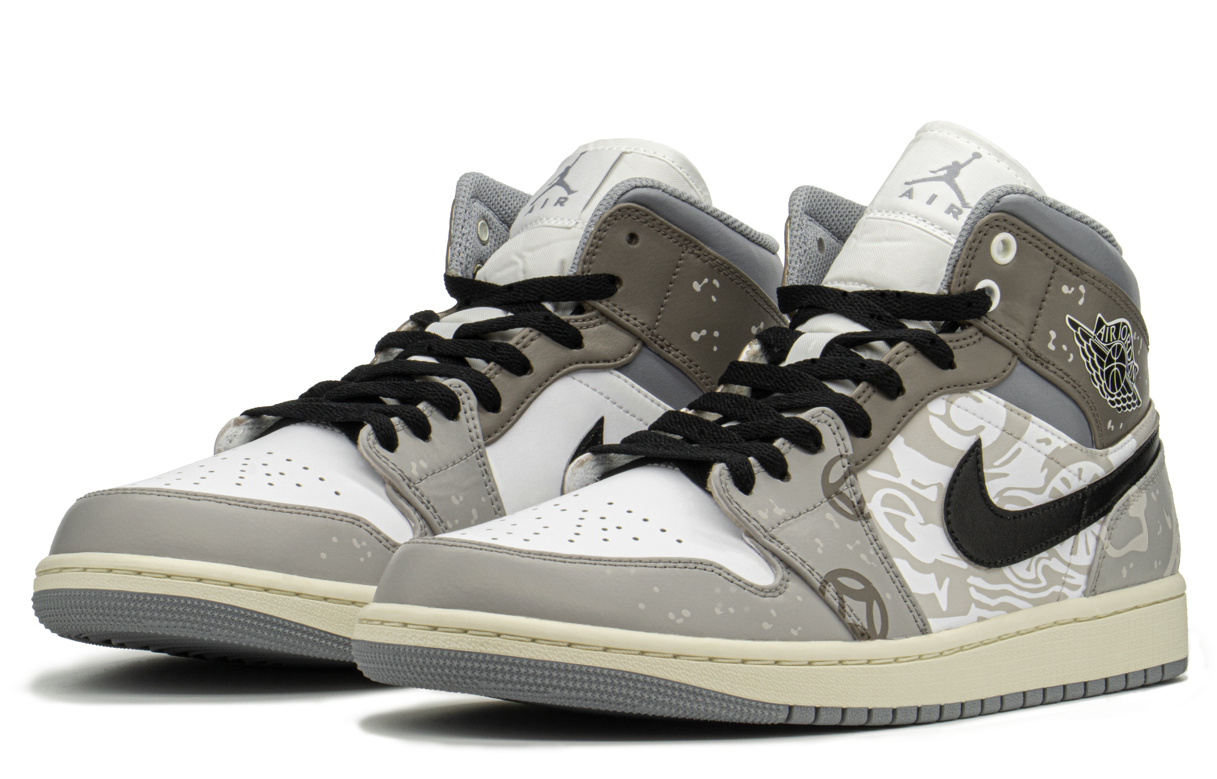 Shop [Kasut Custom] Air Jordan 1 'Tahun Naga Kelabu Hitam' 554724-135(TeamA-AJ除夕年兽2S-BOX)