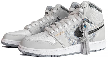 カスタムAJ1 ハイ "グレー白銀翡翠チャーム" 555088-037(TeamK-玉清珑) Shop カスタムAJ1 ハイ "グレー白銀翡翠チャーム" 555088-037(TeamK-玉清珑)