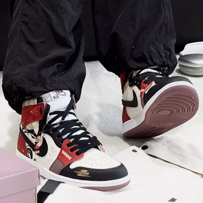 【訂製球鞋】Jordan Air Jordan 1 High OG龍遊四海 CNY新春龍年禮盒 玖柒 高筒 復古籃球鞋 男款 黑紅 7