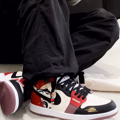 【訂製球鞋】Jordan Air Jordan 1 High OG龍遊四海 CNY新春龍年禮盒 玖柒 高筒 復古籃球鞋 男款 黑紅 9