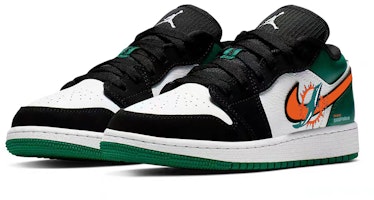 【定製球鞋】 Jordan Air Jordan 1 星月海豚 藍色好運 潮流復古 細節精緻 低筒 復古籃球鞋 GS 黑綠 Lookbook 【定製球鞋】 Jordan Air Jordan 1 星月海豚 藍色好運 潮流復古 細節精緻 低筒 復古籃球鞋 GS 黑綠