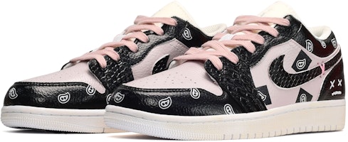 【定制鞋款】Air Jordan 1 Low '黑粉蛇皮佩斯利' 553560-130(TeamE-女款蛇皮黑粉) Lookbook 【定制鞋款】Air Jordan 1 Low '黑粉蛇皮佩斯利' 553560-130(TeamE-女款蛇皮黑粉)