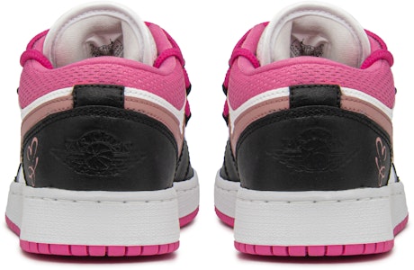 カスタムAJ1 ロー "黒白ピンク" DR9498-168(TeamA-AJ甜酷爱心) Shop カスタムAJ1 ロー "黒白ピンク" DR9498-168(TeamA-AJ甜酷爱心)