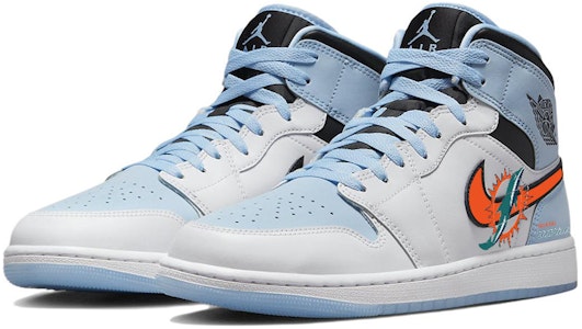 커스텀 에어 조던 1 로우 '블루 돌핀' (Custom Air Jordan 1 Low 'Blue Dolphin') DV1308-104(Team56-星月海豚) Lookbook 커스텀 에어 조던 1 로우 '블루 돌핀' (Custom Air Jordan 1 Low 'Blue Dolphin') DV1308-104(Team56-星月海豚)