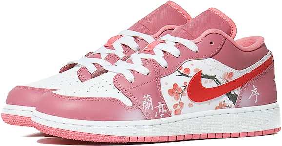 에어 조던 1 로우 '핑크화이트' (커스텀) 553560-616(Team10--古风书画) Lookbook 에어 조던 1 로우 '핑크화이트' (커스텀) 553560-616(Team10--古风书画)