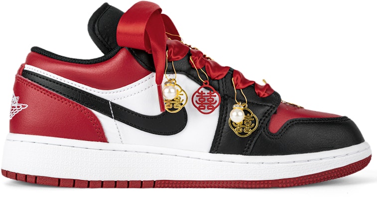【訂製球鞋】 Jordan Air Jordan 1 低筒 結婚主題 中式 禮盒 秀禾 婚鞋 古風雙喜 珍珠掛飾喜慶 百搭 低筒 復古籃球 Order 【訂製球鞋】 Jordan Air Jordan 1 低筒 結婚主題 中式 禮盒 秀禾 婚鞋 古風雙喜 珍珠掛飾喜慶 百搭 低筒 復古籃球