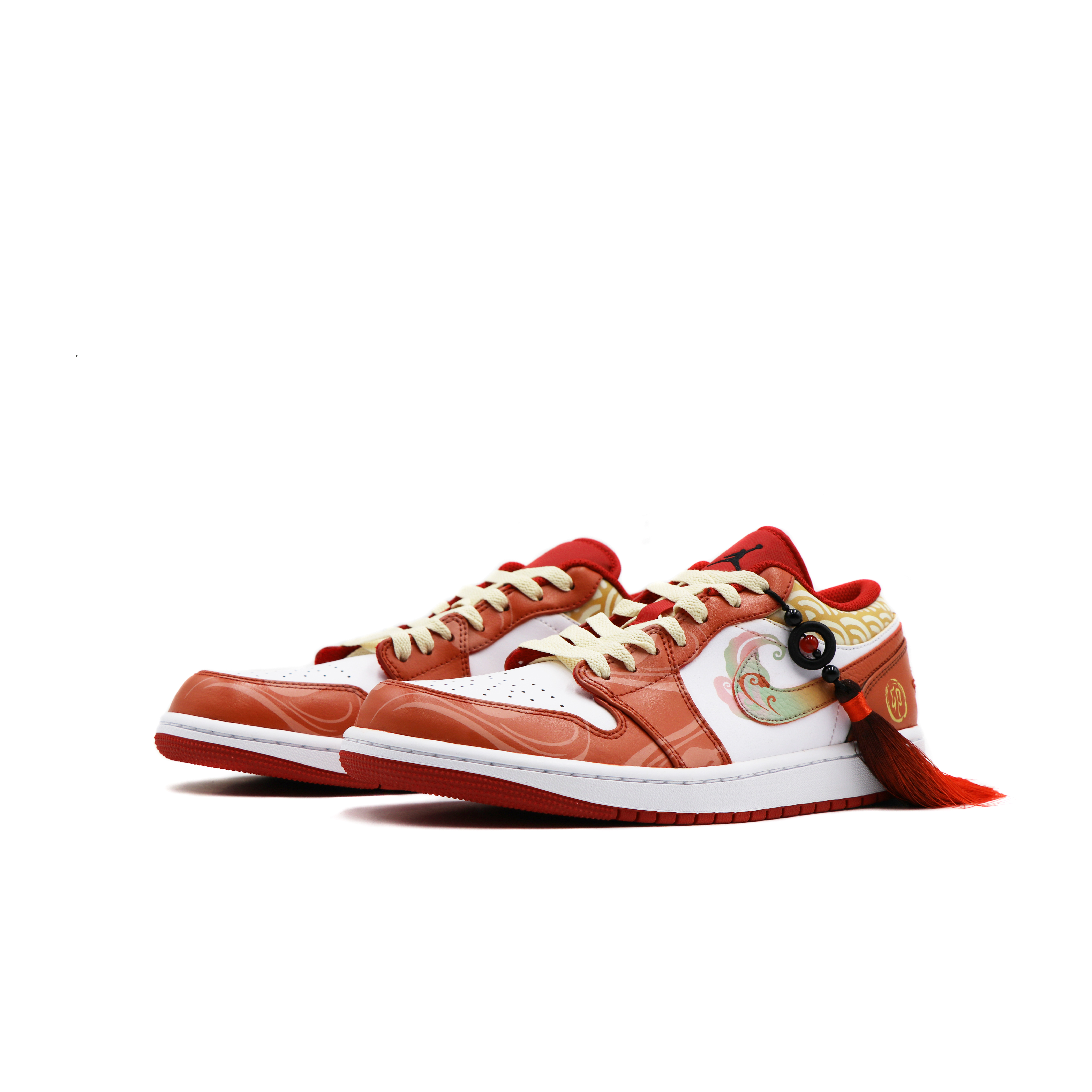 Lookbook 【定制球鞋】 Jordan Air Jordan 1 Low 蒸汽木偶 農曆新年兔年限定 癸卯錦鯉 復古籃球鞋 GS 白紅