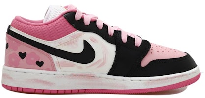 カスタムシューズ:「エアジョーダン1 ロー ドーパミンフローラルハート黒白」 DR9498-168(Team拾玖-黑粉花朵S-BOX) Lookbook カスタムシューズ:「エアジョーダン1 ロー ドーパミンフローラルハート黒白」 DR9498-168(Team拾玖-黑粉花朵S-BOX)