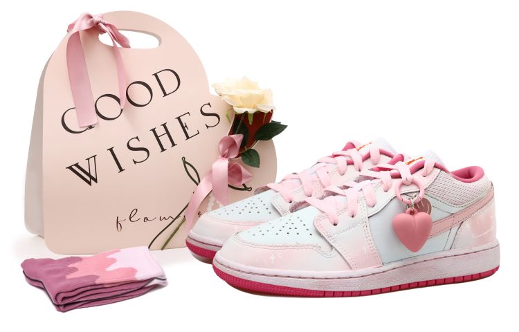 Buy 【カスタムシューズ】エアジョーダン1ロー「ドーパミンロマンス」 DR9498-168(Team拾玖-浪漫月光S-BOX)