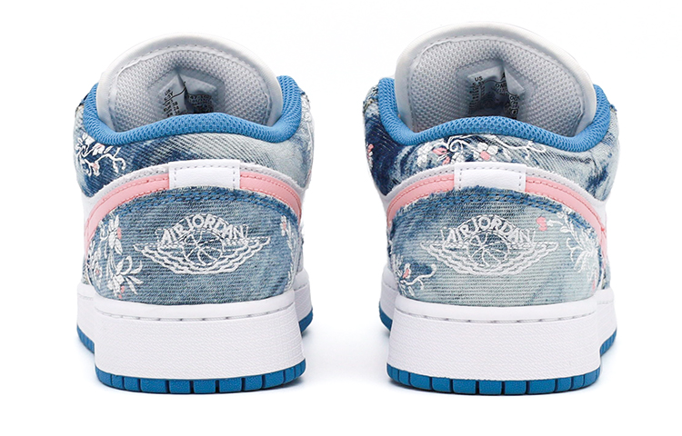 Shop 【定制鞋款】Air Jordan 1 低帮'花卉水洗牛仔涂鸦 白蓝' DM8947-100(Team肆-丹宁水洗花卉A)