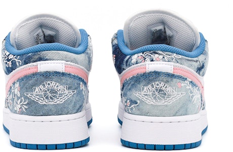 【定制鞋款】Air Jordan 1 低帮'花卉水洗牛仔涂鸦 白蓝' DM8947-100(Team肆-丹宁水洗花卉A) Shop 【定制鞋款】Air Jordan 1 低帮'花卉水洗牛仔涂鸦 白蓝' DM8947-100(Team肆-丹宁水洗花卉A)