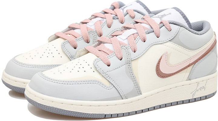 【訂製籃球鞋】Jordan Air Jordan 1 low OKHR 清新 字母 化石玫瑰 防滑耐磨 低筒 復古籃球鞋 GS 灰米白 Lookbook 【訂製籃球鞋】Jordan Air Jordan 1 low OKHR 清新 字母 化石玫瑰 防滑耐磨 低筒 復古籃球鞋 GS 灰米白