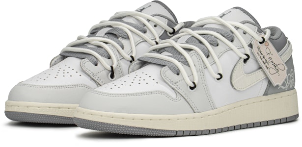 커스텀 에어 조던 1 로우 '회색/흰색' 553560-053(TeamA-AJ恋语) Lookbook 커스텀 에어 조던 1 로우 '회색/흰색' 553560-053(TeamA-AJ恋语)