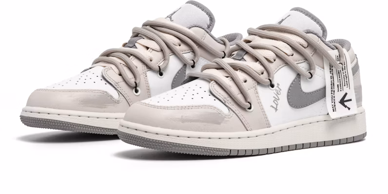 커스텀 에어 조던 1 로우 '회백 사랑' (Keoseutom Eeo Jodeon 1 Rou 'Hoebaek Sarang') 553560-053(Team94-女款爱意奶咖) Lookbook 커스텀 에어 조던 1 로우 '회백 사랑' (Keoseutom Eeo Jodeon 1 Rou 'Hoebaek Sarang') 553560-053(Team94-女款爱意奶咖)