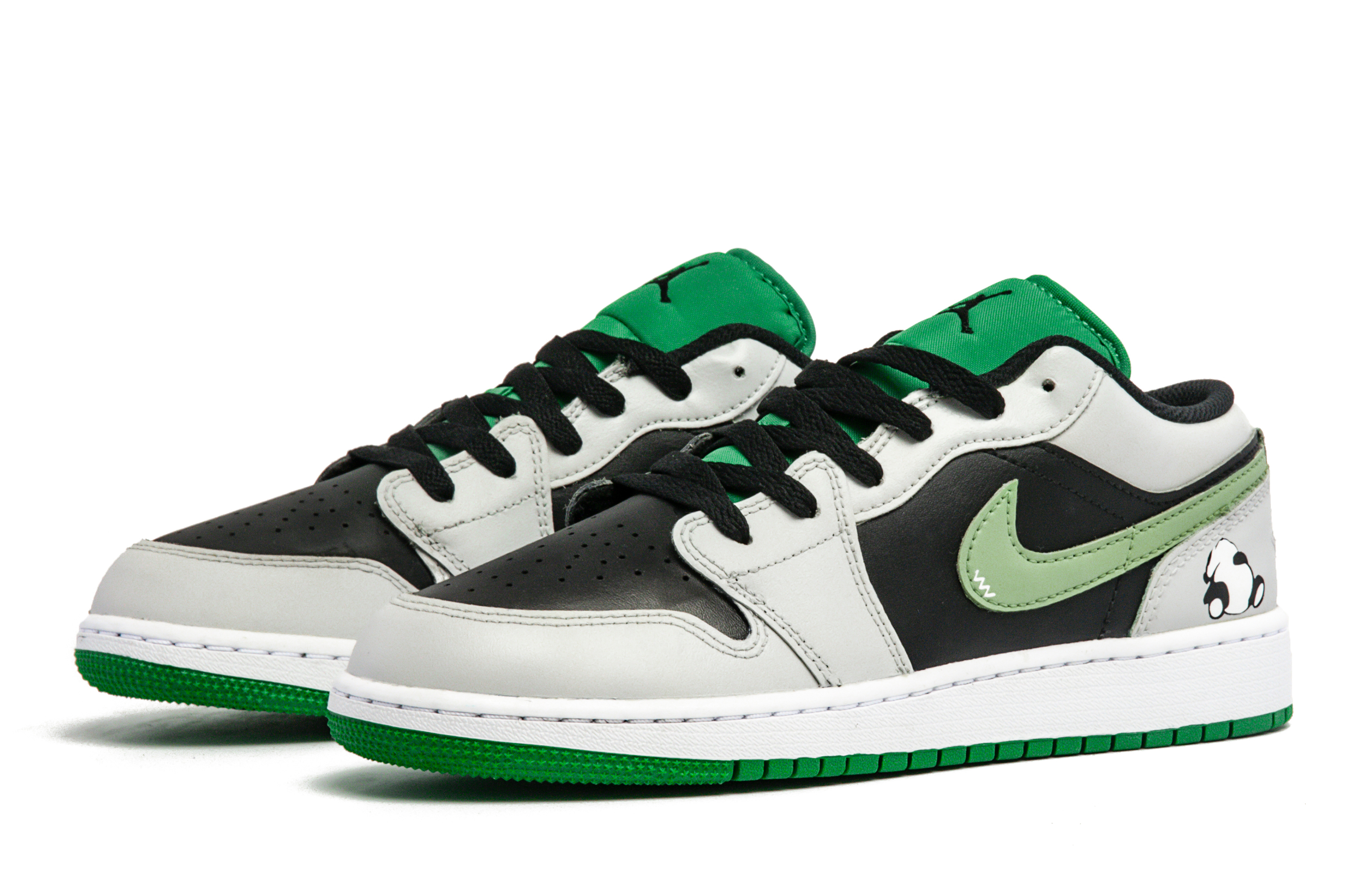 Lookbook 【定制鞋款】Air Jordan 1 Low‘懒熊猫’ 553560-065(Team94-慵懒熊猫)