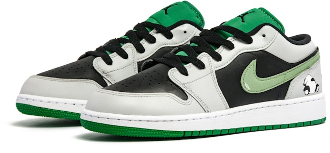 【定制鞋款】Air Jordan 1 Low‘懒熊猫’ 553560-065(Team94-慵懒熊猫) Lookbook 【定制鞋款】Air Jordan 1 Low‘懒熊猫’ 553560-065(Team94-慵懒熊猫)