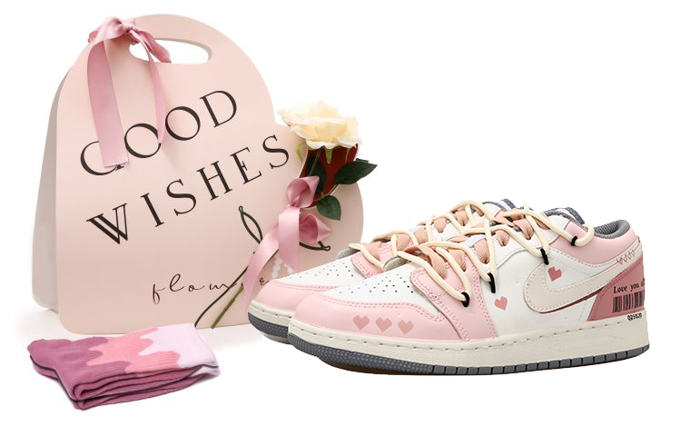 Buy [カスタムシューズ] エアジョーダン1 Low 'Love Barcode ディストレスホワイト-ピンク' 553560-053(Team拾玖-爱情条形码S-BOX)