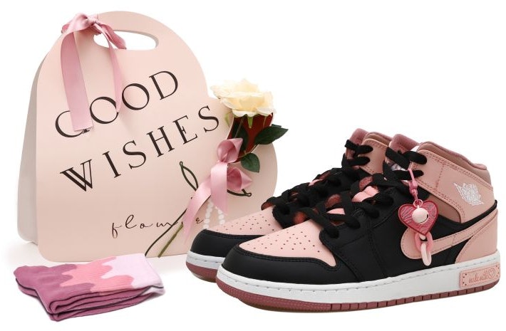 custom-shoes-air-jordan-1-low-love-letter-black-white