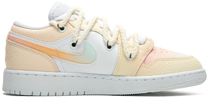 【客制化球鞋】Jordan Air Jordan 1 Low 吊飾 解構雙鞋帶 低筒 復古籃球鞋 GS 洋紅漸層塗鴉 Lookbook 【客制化球鞋】Jordan Air Jordan 1 Low 吊飾 解構雙鞋帶 低筒 復古籃球鞋 GS 洋紅漸層塗鴉