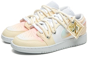 【客制化球鞋】Jordan Air Jordan 1 Low 吊飾 解構雙鞋帶 低筒 復古籃球鞋 GS 洋紅漸層塗鴉 Shop 【客制化球鞋】Jordan Air Jordan 1 Low 吊飾 解構雙鞋帶 低筒 復古籃球鞋 GS 洋紅漸層塗鴉