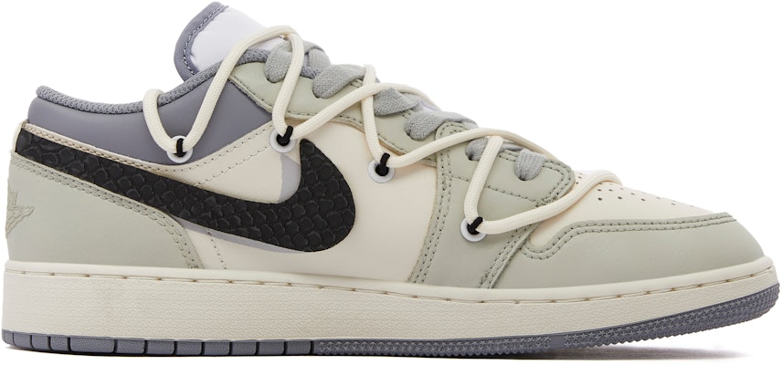 커스텀 에어 조던 1 로우 '판다 장난 스네이크' (Keoseutom Eeo Jodeon 1 Rou 'Panda Jangnan Seuneikeu') 553560-053-486830 Lookbook 커스텀 에어 조던 1 로우 '판다 장난 스네이크' (Keoseutom Eeo Jodeon 1 Rou 'Panda Jangnan Seuneikeu') 553560-053-486830