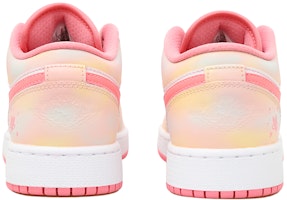 【客製化球鞋】 Jordan Air Jordan 1 低筒 OKHR 清新 愛心 星星 夢幻暈染 復古籃球鞋 GS 粉白黃 Shop 【客製化球鞋】 Jordan Air Jordan 1 低筒 OKHR 清新 愛心 星星 夢幻暈染 復古籃球鞋 GS 粉白黃