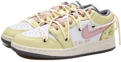 【訂製籃球鞋】 Jordan Air Jordan 1 Low OKHR 桃香起司 多巴胺 雙鉤 字母 做舊 低筒 防滑耐磨 低筒 復古籃球鞋 GS 白粉 Shop 【訂製籃球鞋】 Jordan Air Jordan 1 Low OKHR 桃香起司 多巴胺 雙鉤 字母 做舊 低筒 防滑耐磨 低筒 復古籃球鞋 GS 白粉