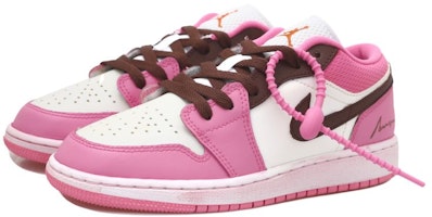 【定製球鞋】Jordan Air Jordan 1 Low OKHR 水蜜桃 馬卡龍 雕飾字母 復古風 低筒 復古籃球鞋 GS 白粉棕色 Shop 【定製球鞋】Jordan Air Jordan 1 Low OKHR 水蜜桃 馬卡龍 雕飾字母 復古風 低筒 復古籃球鞋 GS 白粉棕色