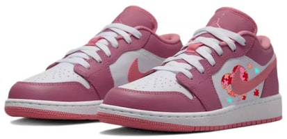 에어 조던 1 로우 '핑크 블럭 하트' (Air Jordan 1 Low 'Pink Block Heart') 553560-616(Team56-积木爱心) Lookbook 에어 조던 1 로우 '핑크 블럭 하트' (Air Jordan 1 Low 'Pink Block Heart') 553560-616(Team56-积木爱心)