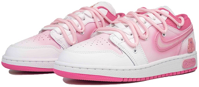 【定制球鞋】Jordan Air Jordan 1 低帮 Pinksicle RISK 小熊軟糖 漸變 刺繡 甜酷風 辣妹 復古籃球鞋 GS 粉白 Lookbook 【定制球鞋】Jordan Air Jordan 1 低帮 Pinksicle RISK 小熊軟糖 漸變 刺繡 甜酷風 辣妹 復古籃球鞋 GS 粉白