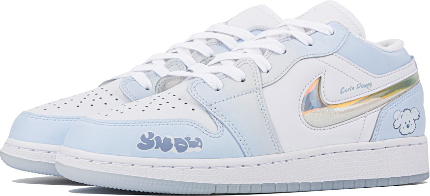 에어 조던 1 로우 '눈꽃 강아지' (커스텀 슈즈) FQ9112-100(Team4-女款冰雪小狗) Lookbook 에어 조던 1 로우 '눈꽃 강아지' (커스텀 슈즈) FQ9112-100(Team4-女款冰雪小狗)