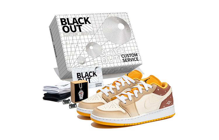 [Custom Shoes] Air Jordan 1 Low 'Stardust Graffiti'