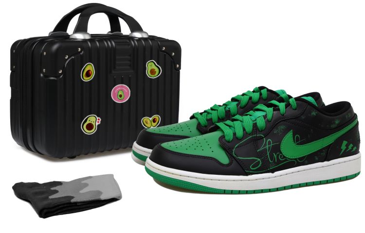 Buy [Kasut Rekaan Sendiri] Air Jordan 1 Low 'Grafiti Kilat Jalan Hitam Hijau' 553558-065(Team拾玖-街头闪电S-BOX)